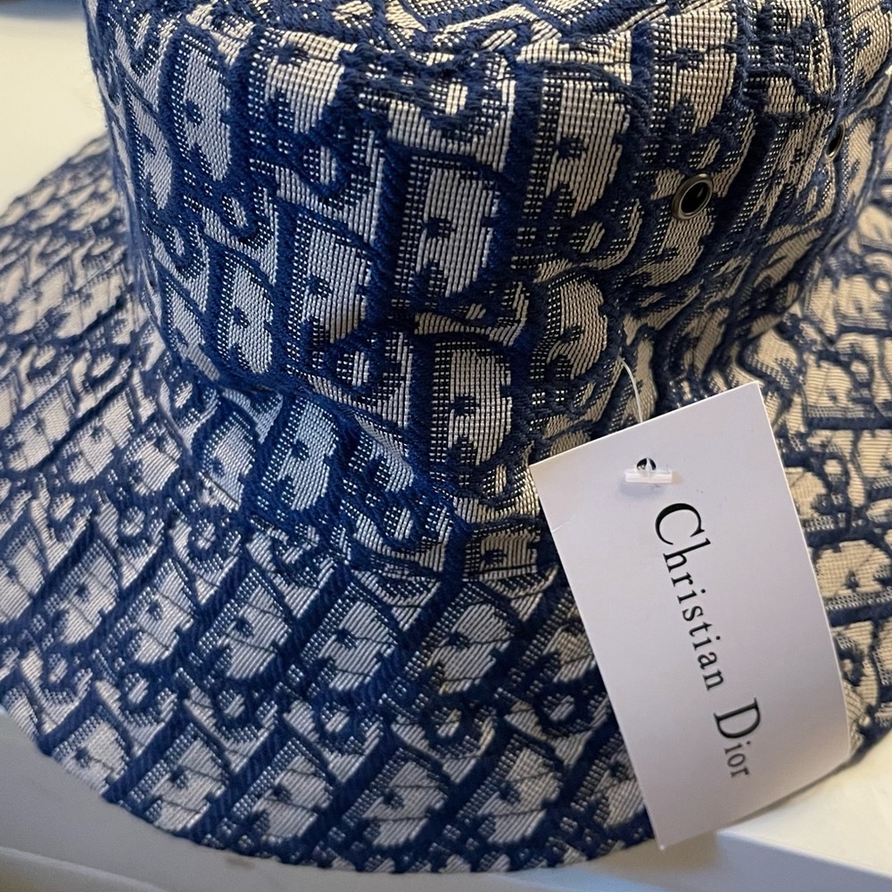Women hat